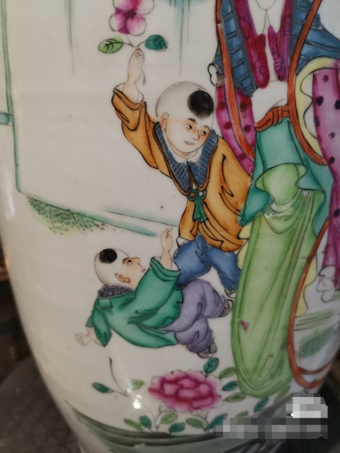 古玩陶瓷人物紋彩繪瓶拍賣,當前價格4000元