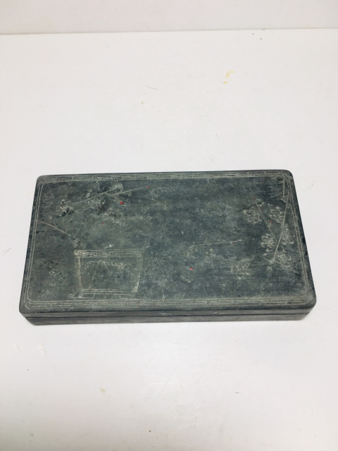 古玩陶瓷清末民國(guó)硯臺(tái)拍賣,當(dāng)前價(jià)格1888元