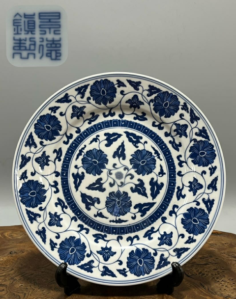 古玩陶瓷景德鎮制款花卉紋青花盤拍賣,當前價格50元