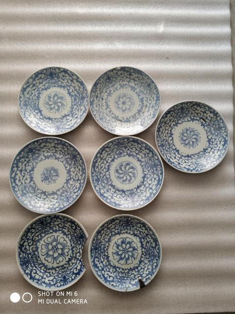 古玩陶瓷七個花卉紋青花盤拍賣,當前價格1500元