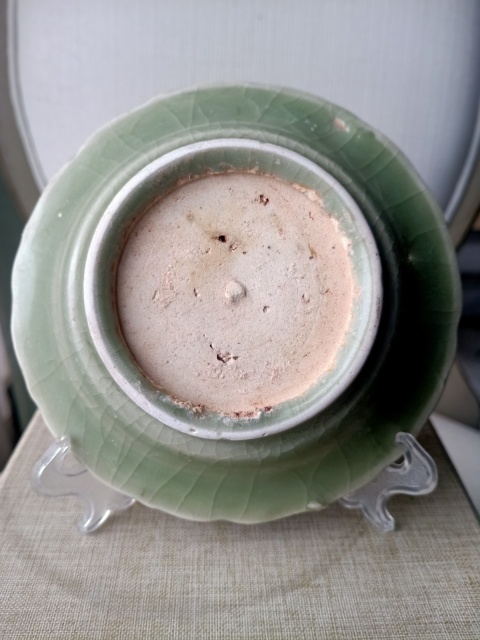 古玩陶瓷龍泉釉瓜棱紋花口盤拍賣，當前價格25600元