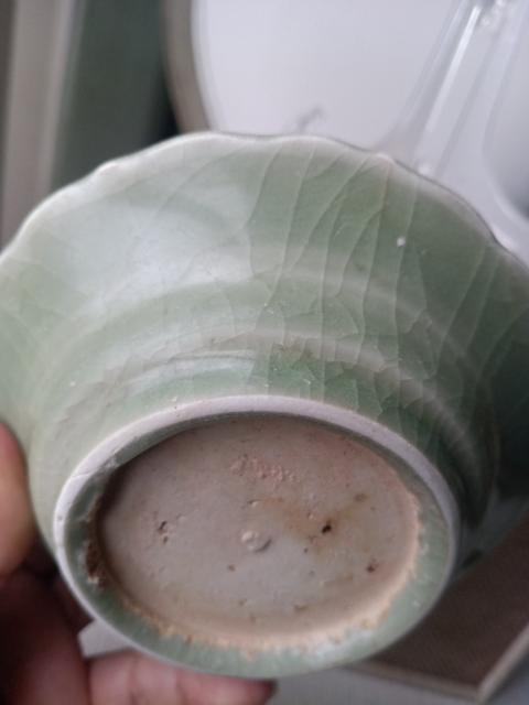 古玩陶瓷龍泉釉瓜棱紋花口盤拍賣，當前價格25600元