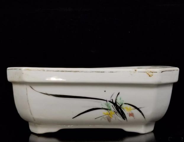 古玩陶瓷粉彩描金花卉詩文水仙盆拍賣,當前價格300元