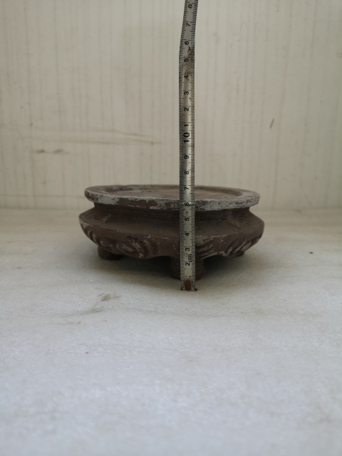 古玩陶瓷刻海水紋四足硯臺拍賣,當前價格680元