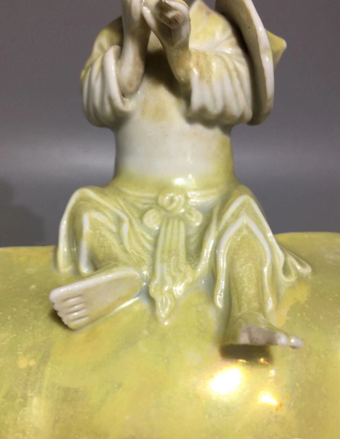古玩陶瓷清代德化窯金白釉牧童騎牛擺件拍賣,當前價格3888元