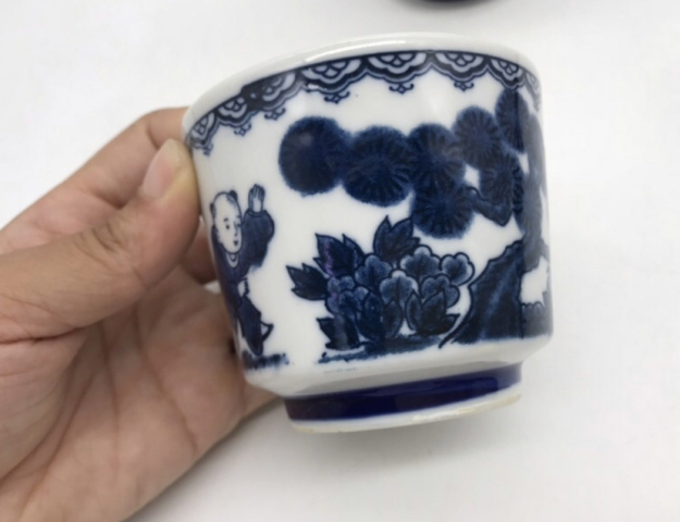 古玩陶瓷嬰戲紋青花杯拍賣，當前價格125元
