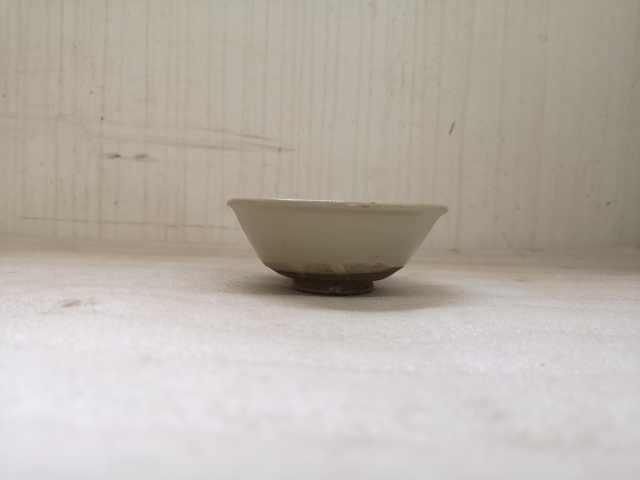 古玩陶瓷磁州窯白釉碗拍賣，當前價格580元