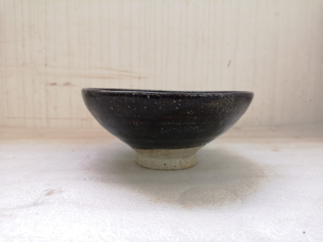 古玩陶瓷磁州窯黑釉斗笠碗拍賣,當前價格850元