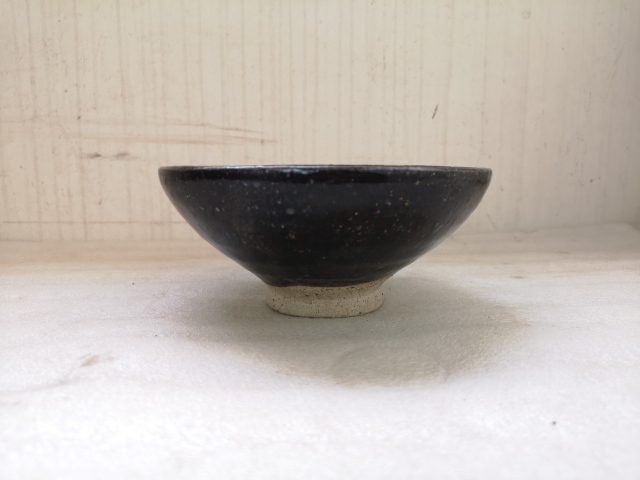 古玩陶瓷磁州窯黑釉斗笠碗拍賣,當前價格850元