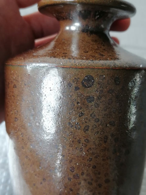 古玩陶瓷醤釉鐵銹斑褐釉瓶拍賣，當(dāng)前價格200元