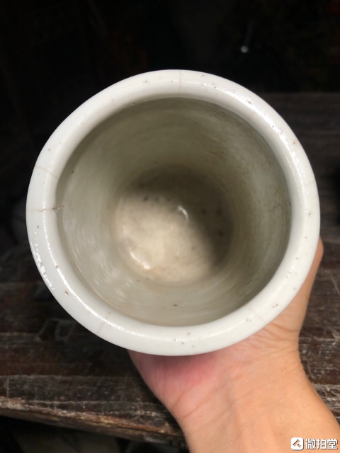 古玩陶瓷哥釉青花山水人物紋筆筒拍賣,當前價格999元