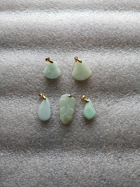 古玩玉器翡翠墜拍賣,當前價格260元