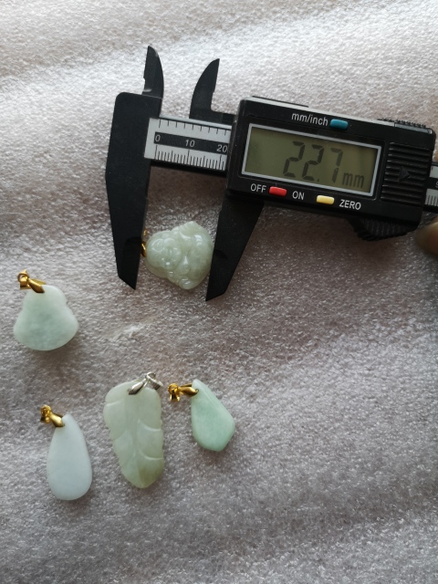 古玩玉器翡翠墜拍賣,當前價格260元