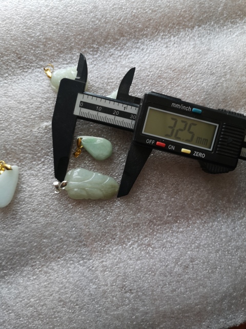 古玩玉器翡翠墜拍賣,當前價格260元