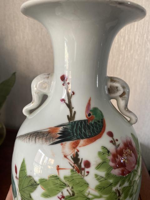 古玩陶瓷民國粉彩花鳥紋雙象鼻耳瓶拍賣,當前價格4280元