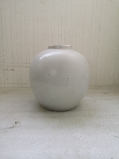 古玩陶瓷白釉罐拍賣,當(dāng)前價格298元