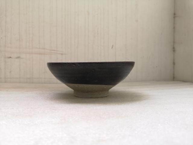 古玩陶瓷磁州窯黑釉斗笠碗拍賣(mài),當(dāng)前價(jià)格850元