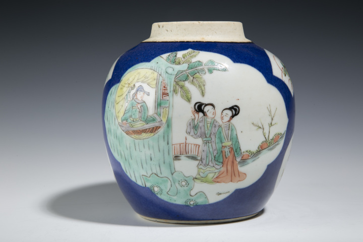 古玩陶瓷清晚·灑藍(lán)釉開窗花卉人物紋罐拍賣，當(dāng)前價(jià)格4800元