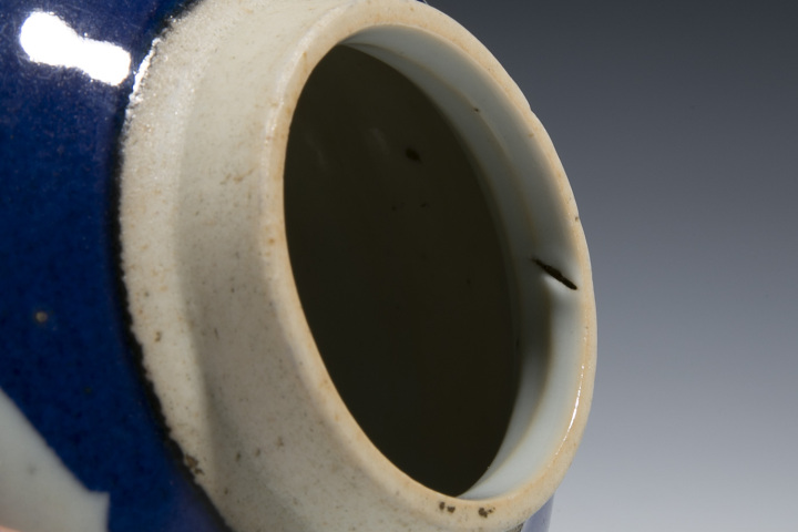 古玩陶瓷清晚·灑藍(lán)釉開窗花卉人物紋罐拍賣，當(dāng)前價(jià)格4800元