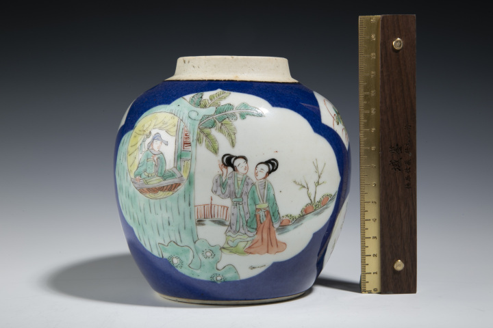 古玩陶瓷清晚·灑藍(lán)釉開窗花卉人物紋罐拍賣，當(dāng)前價(jià)格4800元