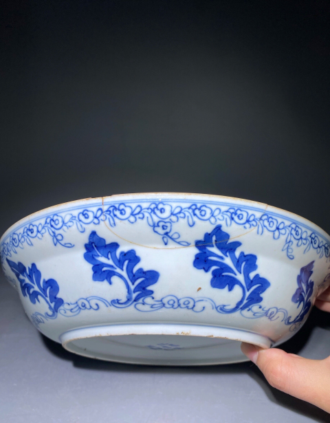 古玩陶瓷民國·青花花卉紋盤真品鑒賞圖