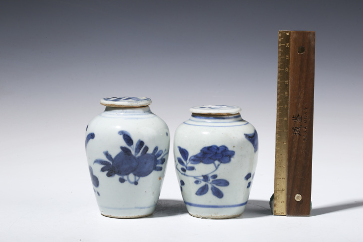 古玩陶瓷明末清初·青花折枝花卉紋蓋罐拍賣，當前價格1999元