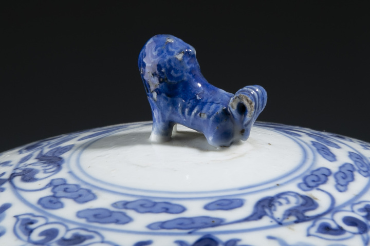 古玩陶瓷(二級官窯)清晚精品·青花纏枝蓮紋溫鍋拍賣,當前價格23085元