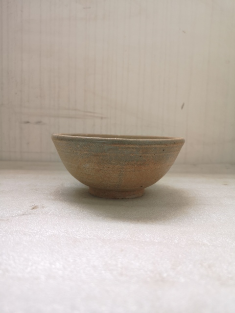 古玩陶瓷龍泉窯系青瓷碗拍賣，當前價格580元