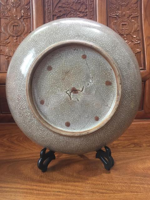 古玩陶瓷（清中期）哥釉七星大盤拍賣，當前價格1888元