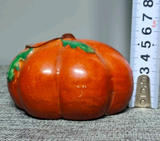 古玩陶瓷紅地綠彩像生瓷南瓜擺件拍賣,當前價格1398元