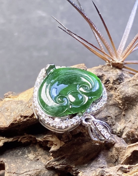 古玩玉器翡翠如意掛墜拍賣，當前價格269元