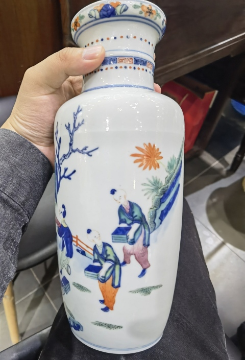 古玩陶瓷斗彩人物故事紋瓶拍賣，當(dāng)前價格22000元