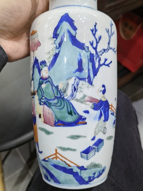 古玩陶瓷斗彩人物故事紋瓶拍賣，當(dāng)前價格22000元