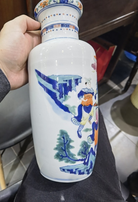 古玩陶瓷斗彩人物故事紋瓶拍賣，當(dāng)前價格22000元