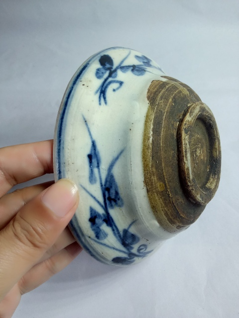古玩陶瓷清中早期～花卉紋青花碗拍賣，當前價格68元