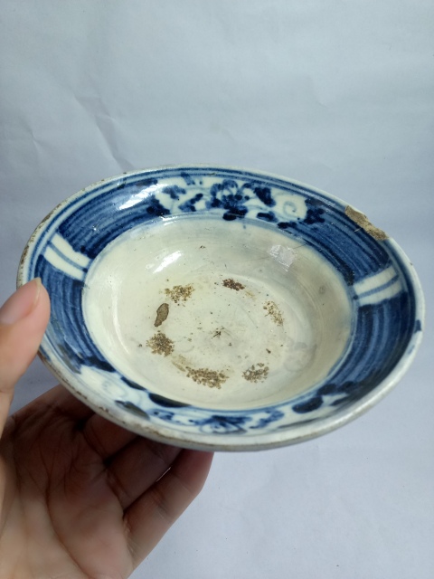 古玩陶瓷清中早期～花卉紋青花碗拍賣，當前價格68元