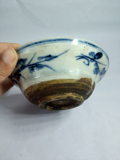 古玩陶瓷清中早期～花卉紋青花碗拍賣，當前價格68元