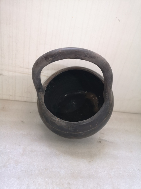 古玩陶瓷黑陶刻花提籃拍賣，當前價格350元