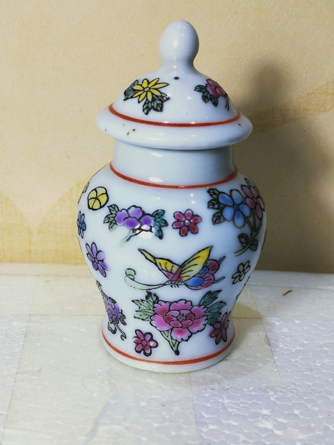 古玩陶瓷粉彩花鳥龍紋勺和蓋罐拍賣,當前價格368元