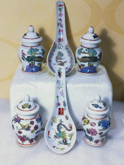 古玩陶瓷粉彩花鳥龍紋勺和蓋罐拍賣,當前價格368元