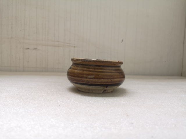 古玩陶瓷磁州窯窯醬釉小爐拍賣，當前價格398元
