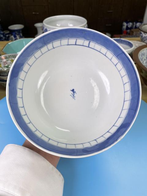 古玩陶瓷清中期 極品青花樓臺(tái)亭閣山水紋大碗拍賣，當(dāng)前價(jià)格1650元
