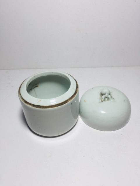 古玩陶瓷白釉壽桃扭溫酒器拍賣，當(dāng)前價格0元