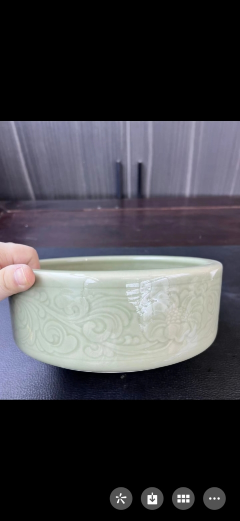 古玩陶瓷冬青釉刻花洗拍賣,當(dāng)前價(jià)格6800元