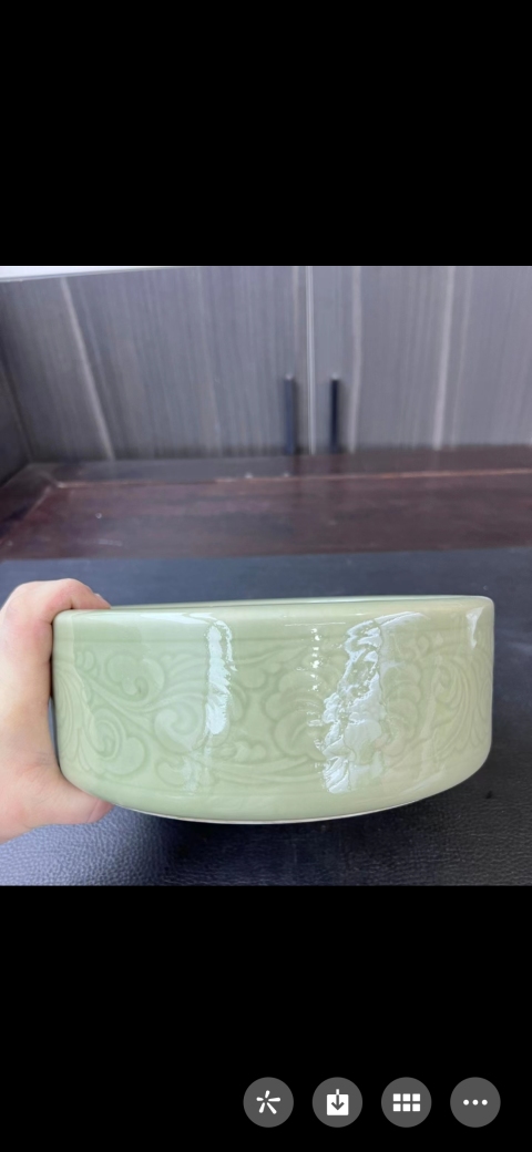 古玩陶瓷冬青釉刻花洗拍賣,當(dāng)前價(jià)格6800元