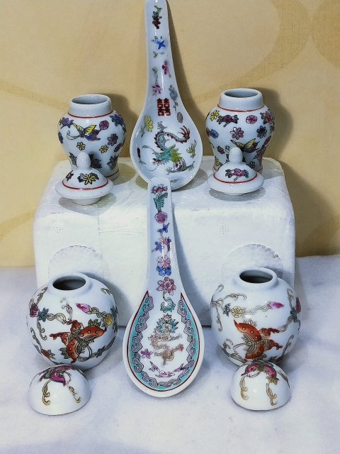 古玩陶瓷粉彩蝶戀花紋蓋罐拍賣,當(dāng)前價(jià)格386元