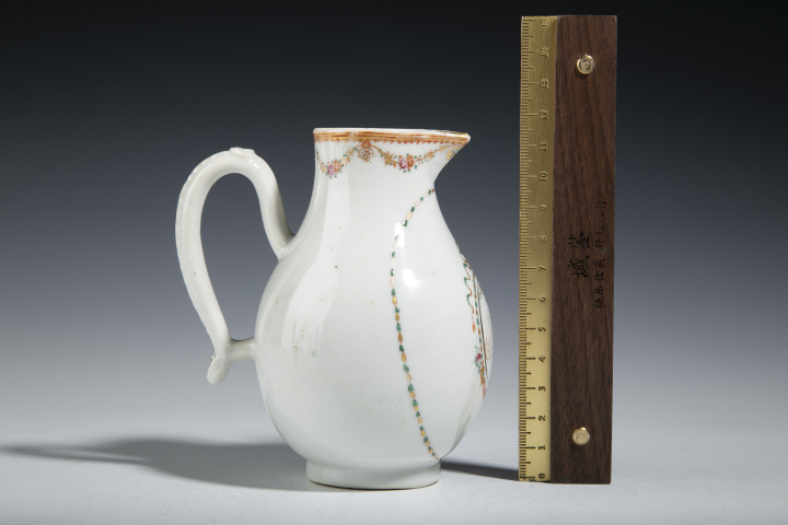古玩陶瓷清乾隆·精品廣彩描金徽章紋奶壺拍賣，當前價格1700元