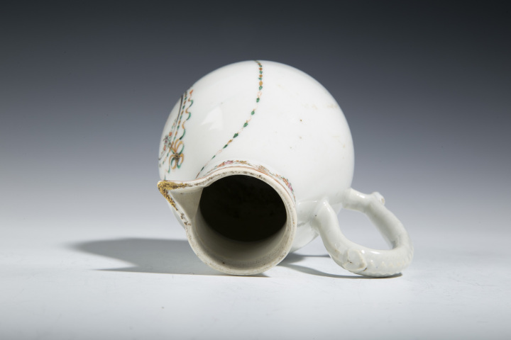 古玩陶瓷清乾隆·精品廣彩描金徽章紋奶壺拍賣，當前價格1700元