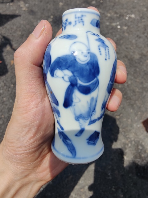 古玩陶瓷晚清人物市井之徒一對青花瓶拍賣，當前價格4680元