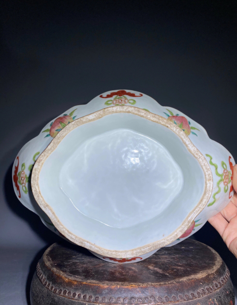 古玩陶瓷（清代精美）粉彩人物故事紋貢盤拍賣，當前價格6888元